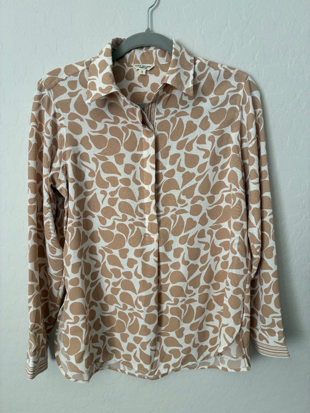 Max Studio Tan Cream Abstract Floral Button Down Blouse Small